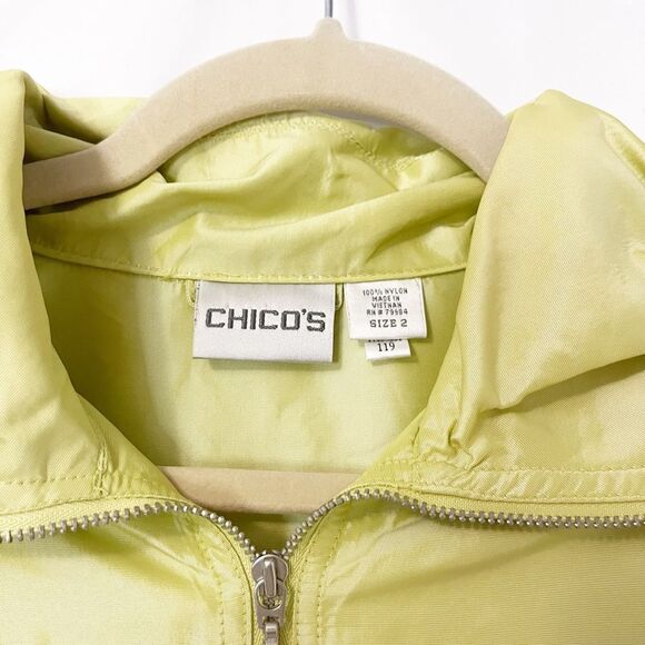 Chicos Lime Green Lightweight Raincoat Roll Tab Sleeves Jacket Size 2 (L) - Picture 4 of 7